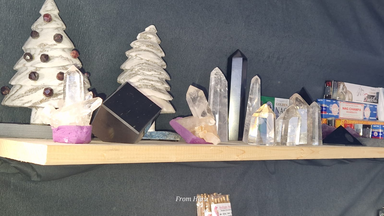 Weihnachtsmarkt Kempten 2022 - Edelsteine Opale Trommelsteine Handschmeichler Schutzsteine Ketten Sonderanfertigungen Schmuck Geschenke Schorer Hans